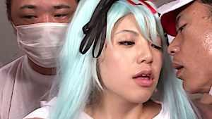 Hottie Hatsune Miku wants everyone to see her natural pussy